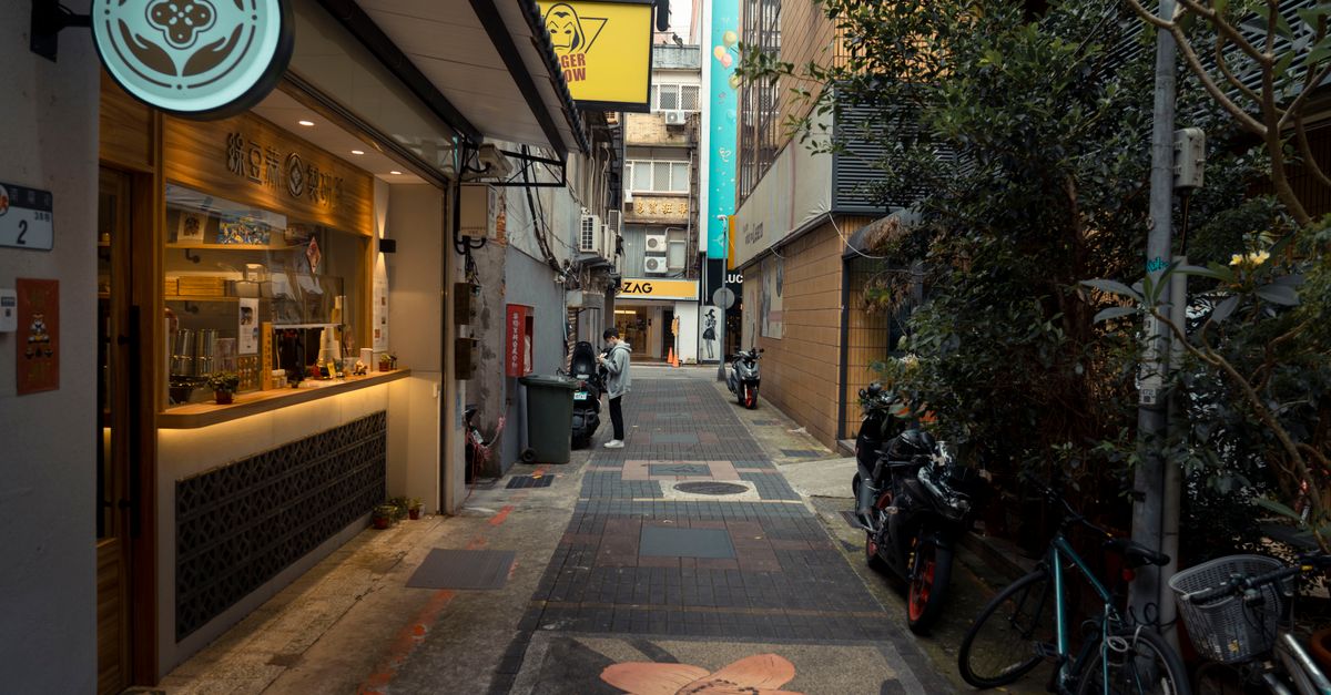 Local Gravity: How Authentic Neighborhood Narrative Builds an Unbreachable Digital Moat